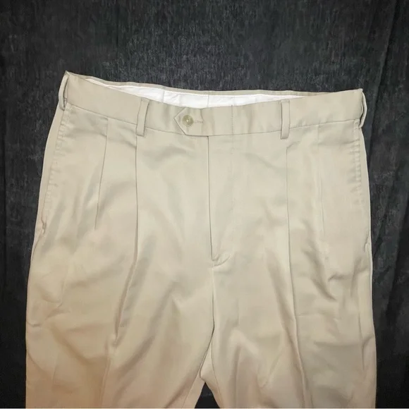 Jos A Bank Leadbetter Golf Pants Mens 34x29 Expandable Waist Pleated Front Khaki - Picture 3 of 8
